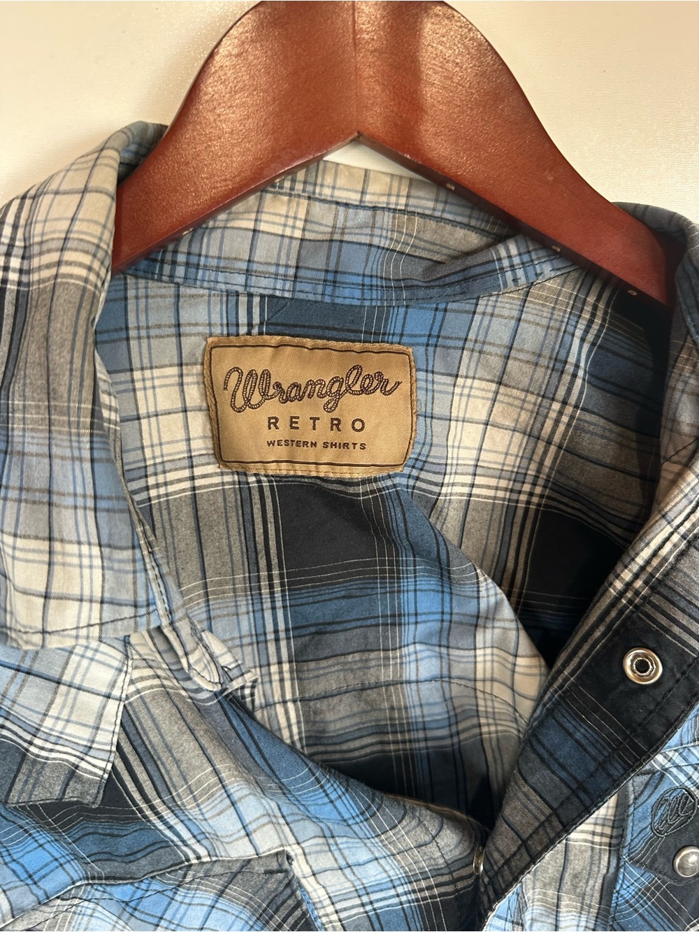 Wrangler Retro Men's Brown and Blue Plaid Button-Down Western 2 Pack - Picture 4 of 16